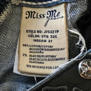 Miss Me FLEUR DE LIS Capri Jeans size 29 thumbnail 7