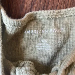 American Eagle outfitters green cropped top thumbnail 2