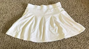Wild Fable Women's White Pleated Mini Skirt Size Small‎ thumbnail 1