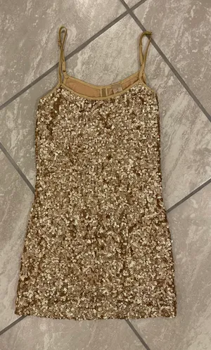 Buckle Sequin Tank thumbnail 1