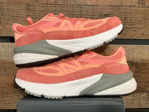 New Balance women’s running shoe thumbnail 1