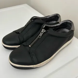 Johnston and Murphy Sneakers Black Size 8.5 thumbnail 2