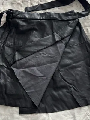 Aritzia Wilfred Free Black vegan Leather Mini Wrap Skirt size XS tie side Preppy thumbnail 12