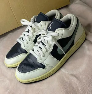Nike Air Jordan 1 Low Women Shoes Size 9 thumbnail 1