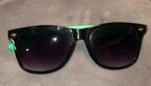 Sunglasses thumbnail 1