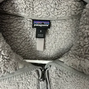 Patagonia Women's Quarter Zip Pullover in Gray Small thumbnail 5
