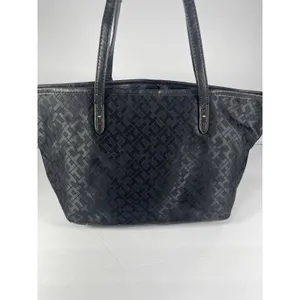 Tommy Hilfiger Black Logo Tote Bag Gold Hardware Bag Charm Zipper Accents thumbnail 4