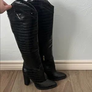 Black Guess Faux Alligator Skin Leather Knee-High Boots NWT thumbnail 4