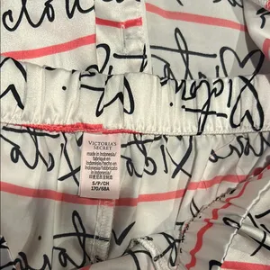 Victoria’s Secret Pink White Logo Two Piece Pajama Sleep Set Size Small thumbnail 5