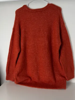 Old Navy Women's Burnt Orange Crewneck Sweater thumbnail 4