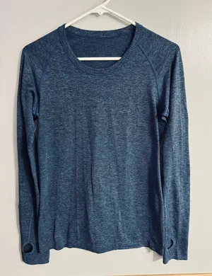 lululemon athletica Women's Heathered Blue Long-Sleeve Tee Size 8 thumbnail 1