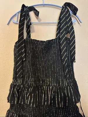 HOUSE‎ OF HARLOW 1960 Corrine Tiered Ruffle Mini Dress Tie Shoulder Back Gold thumbnail 3