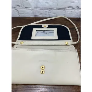 Stone Mountain‎ Cream Crossbody Wallet/Purse Gold Hardware With Check Book thumbnail 8