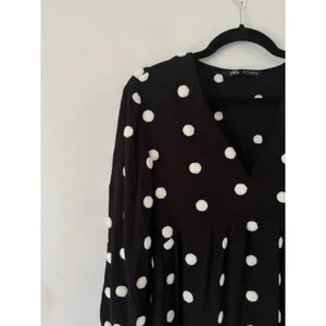 Zara Black Long Sleeve Mini Dress White 3D Polka Dots Pullover Womens Large thumbnail 3