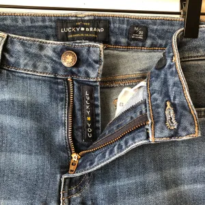 Lucky Brand Lolita Skinny Jeans thumbnail 5