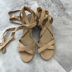Reaction‎ Kenneth Cole Women's DRIVE AWAY Tan Heels Size 8.5 Ankle Lace thumbnail 4