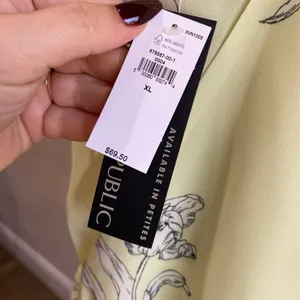 Banana Republic V-Neck Peplum Career Blouse in a Creamy Floral Yellow Sz‎ XL thumbnail 6