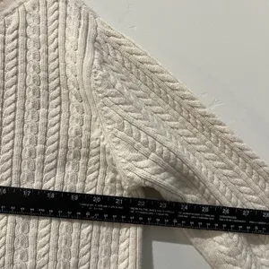 Lauren Ralph Lauren Sweater Cable Knit Quiet Luxury Preppy Cream measures size L thumbnail 4