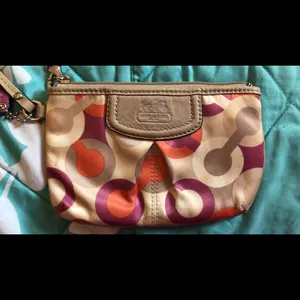 Coach wristlet thumbnail 3