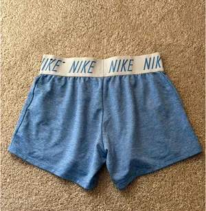 Nike Shorts Women’s thumbnail 2