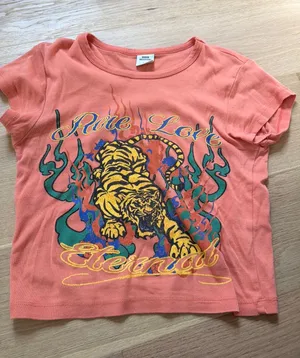 Urban Outfitters T-shirt thumbnail 1