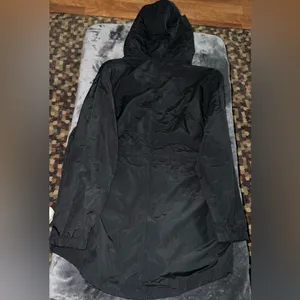 Carhartt Rain Defender Relaxed Fit Lightweight Coat Size XL (16-18) in Black thumbnail 5
