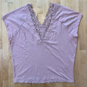 Anthropologie V Neck Lace Wedge Tee thumbnail 1