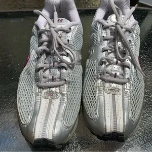 2008 ⚡Nike Max Air US size 10 Running Sneakers Shoes 318163-051 thumbnail 3