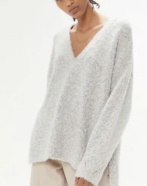 Urban Outfitters UO Rosie Soft V-Neck Side Slit Sweater Oversize thumbnail 7