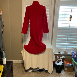 Adonna Red Robe thumbnail 3