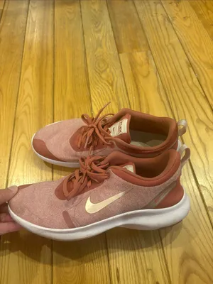 Nike Flex Size 7.5 Red Activewear Shoes thumbnail 5