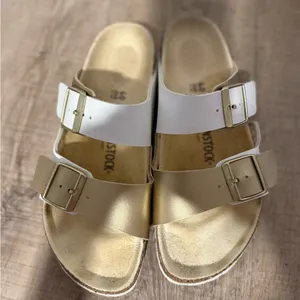 Birkenstock Women's Size 9 Arizona Split Birko-Flor sandal in white and gold thumbnail 2