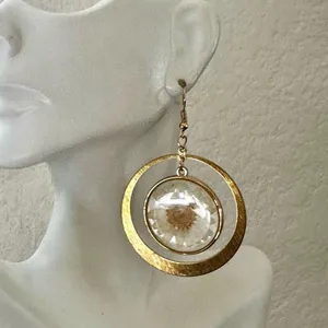 Real Pressed Daisy Resin Earrings in Gold Tone Circles thumbnail 6