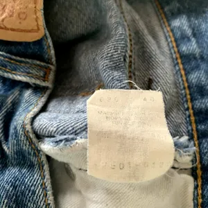 Vintage Levi's‎ High Waisted Jeans Rolled Hem Medium Blue Button Fly Tapered thumbnail 6