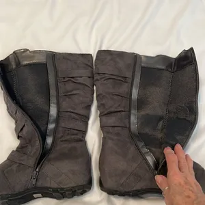 Shiekh sz9 grey comfy faux suede “Savannah” side zip strappy boots EUC No box thumbnail 11