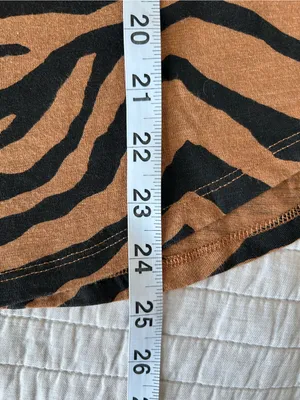 Banana republic cozy slub cotton modal tan black animal print tee shirt S thumbnail 5