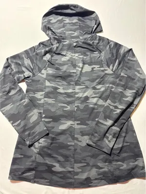 J Jill Fit Performance Zip-Front Hoodie in Cool Gray Camo thumbnail 6