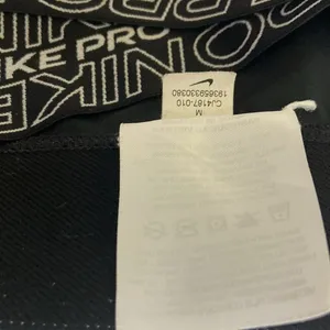 Nike Pro Dri-Fit Women’S Black Leggings. Medium. thumbnail 7