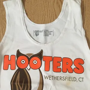 B62 Hooters Girl Worn Vintage Uniform Tank from Wethersfield Connecticut Size Xs thumbnail 4