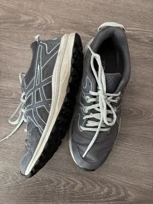 Grey Sneakers Sz.9 running shoes or athletic shoes thumbnail 3