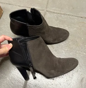 Franco Sarto Black & Charcoal Almond Toe Suede Leather Heeled Ankle Boots 6 GUC thumbnail 1