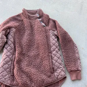 Abercrombie & Fitch small sherpa pullover‎ thumbnail 2