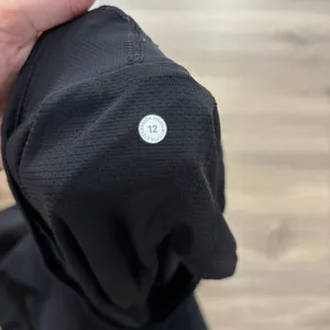 Lululemon Fast and Free Reflective High-Rise Short 3" Women Size 12 Black thumbnail 4