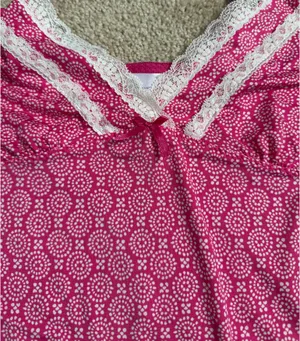 Marilyn Monroe Pink Camisole With Lace Trim. Size Small thumbnail 6