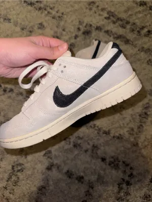 Nike Women’s Dunk SE Low thumbnail 4