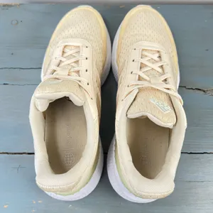Adidas Edge Lux 5 Womens Running Shoes Beige Cream GY4543 Size 9.5 thumbnail 6