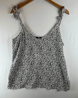 7‎ For All Mankind Womens Silk Blend Animal Print Tie Shoulder Cami Top M NEW thumbnail 1