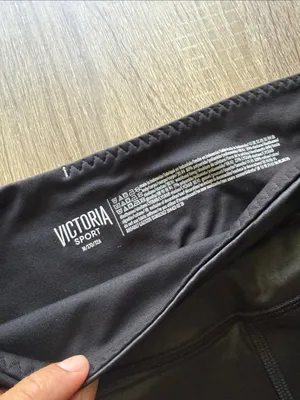 Victoria's Secret Black High-Rise Bike Shorts Size M Preowned thumbnail 2