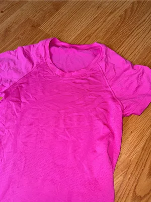 Lululemon Swiftly Tech Short Sleeve Crew Size 4 thumbnail 4