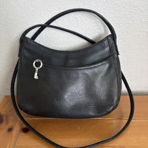 Vintage Y2K Minimalist Fossil Small Black Pebble Leather Crossbody Has Key Charm thumbnail 1